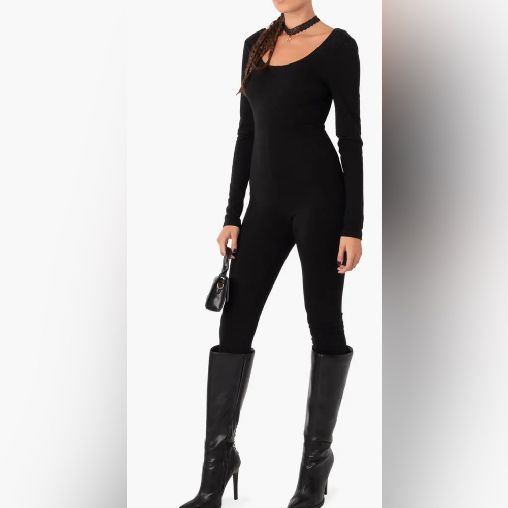 NWOT Edikted Hallie Open Back Long Sleeve Bodycon Jumpsuit in Black - Size S